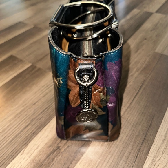 Patricia Nash Floral Leather Handbag with Removable Strap - Picture 5 of 13